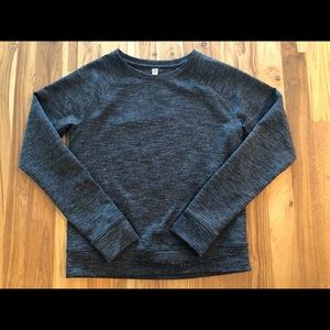 Under Armour crew top women’s medium